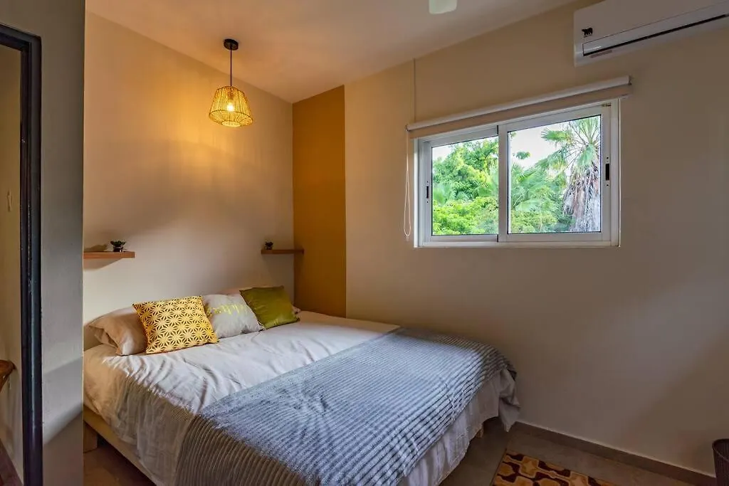 Sunny & Breezy, Tropical 3 Bedroom Villa With Pool يلمستاد 0*,  كوراساو