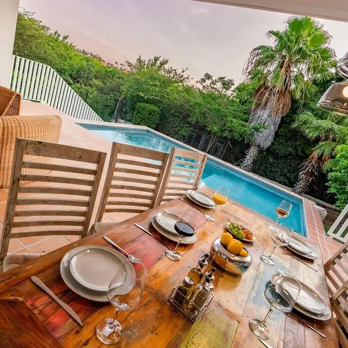 شقة Sunny & Breezy, Tropical 3 Bedroom Villa With Pool يلمستاد