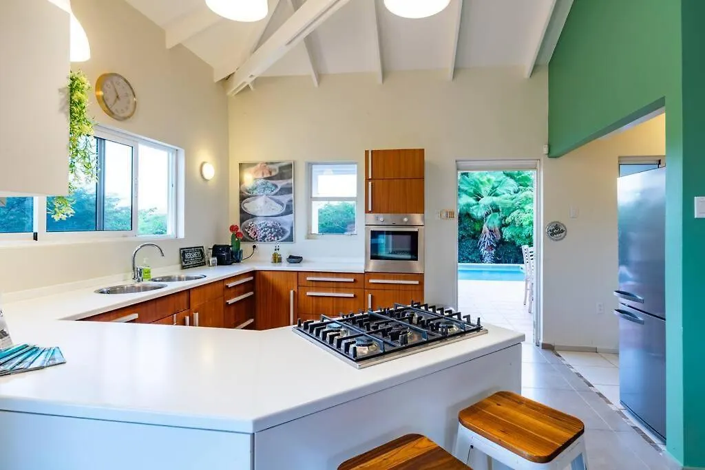 شقة Sunny & Breezy, Tropical 3 Bedroom Villa With Pool يلمستاد كوراساو