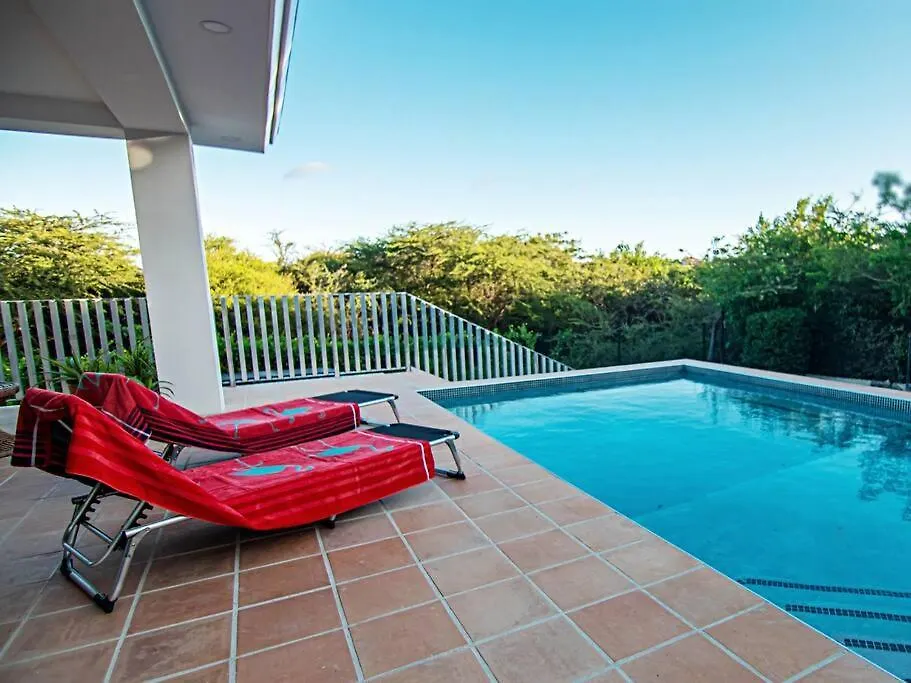 شقة Sunny & Breezy, Tropical 3 Bedroom Villa With Pool يلمستاد